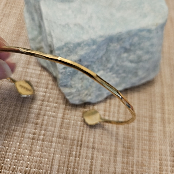 Stella & dot goldtone Cuff bracelet - Picture 5 of 9